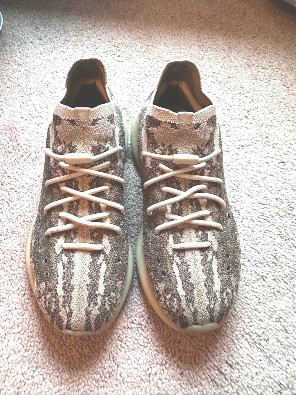 adidas Yeezy Boost 380 Pyrite GZ0473 size 10 - Picture 2 of 8